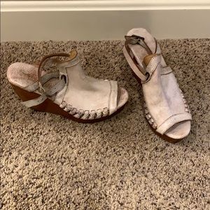 Worn once wedges